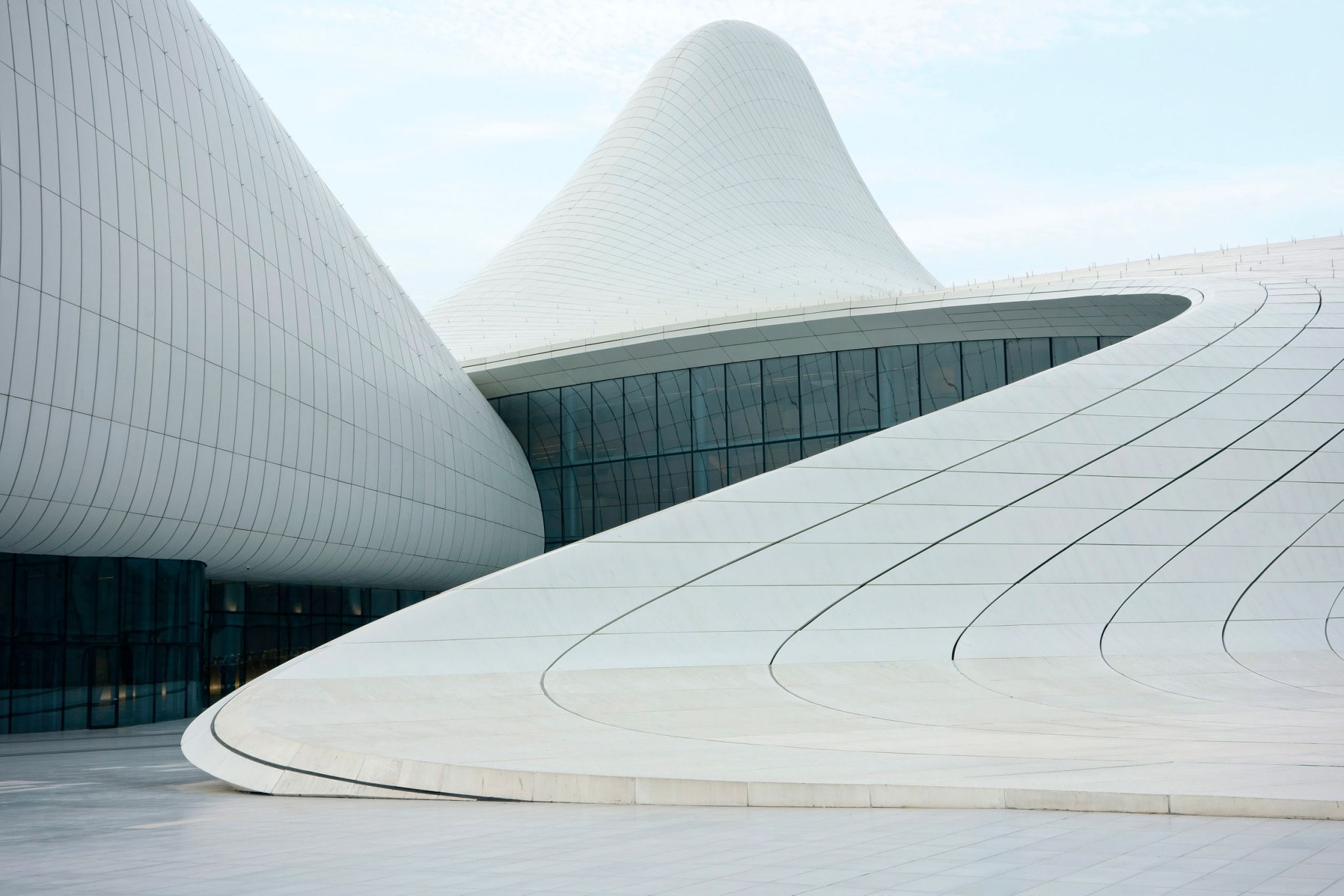 Architecture Photo of a detailed view of the Heydər Əliyev Merkezi in the Azerbaijani city of Baku