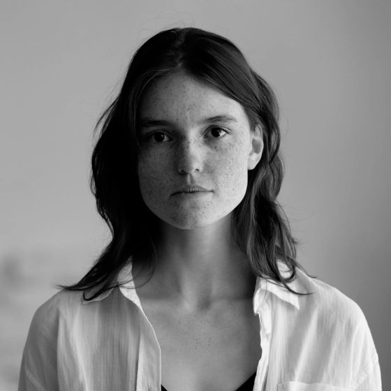 Examplery portrait of an artist.